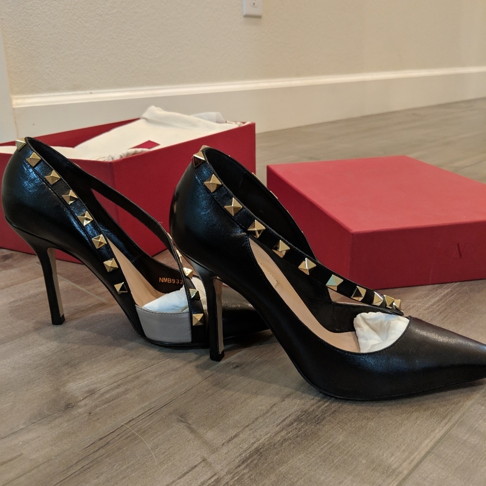 Valentino D'Orsay Rockstud Pumps 35